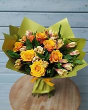 Букет цветов из:  Альстромерии и Розы в Селты