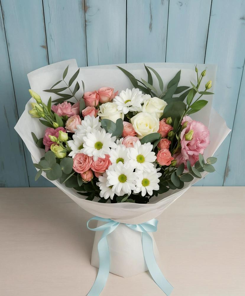 Букет цветов из: Розы, Лизиантусы и Хризантемы в Селты