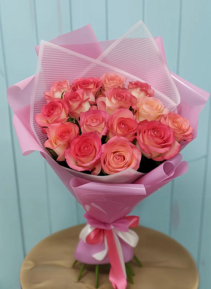 Букет 15 Розовых роз Равель в Селты