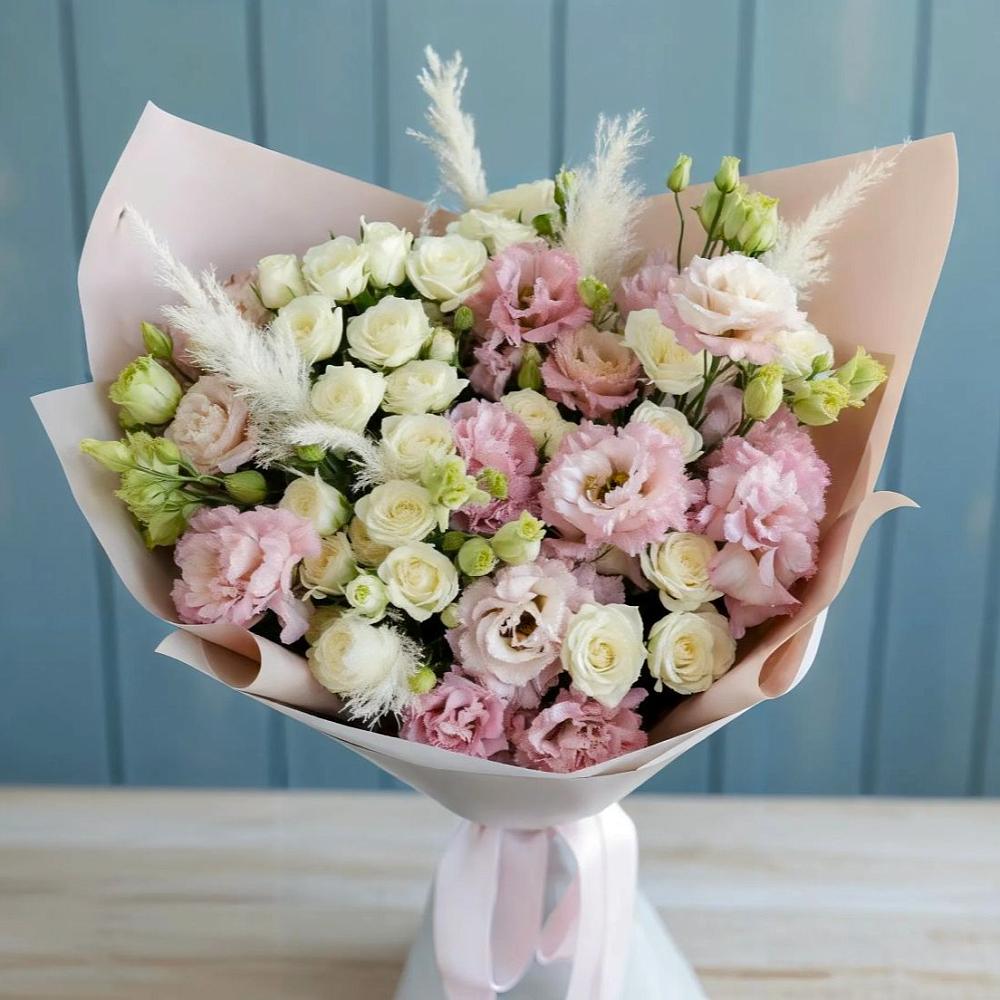 Букет цветов из: Альстромерии и Розы в Селты