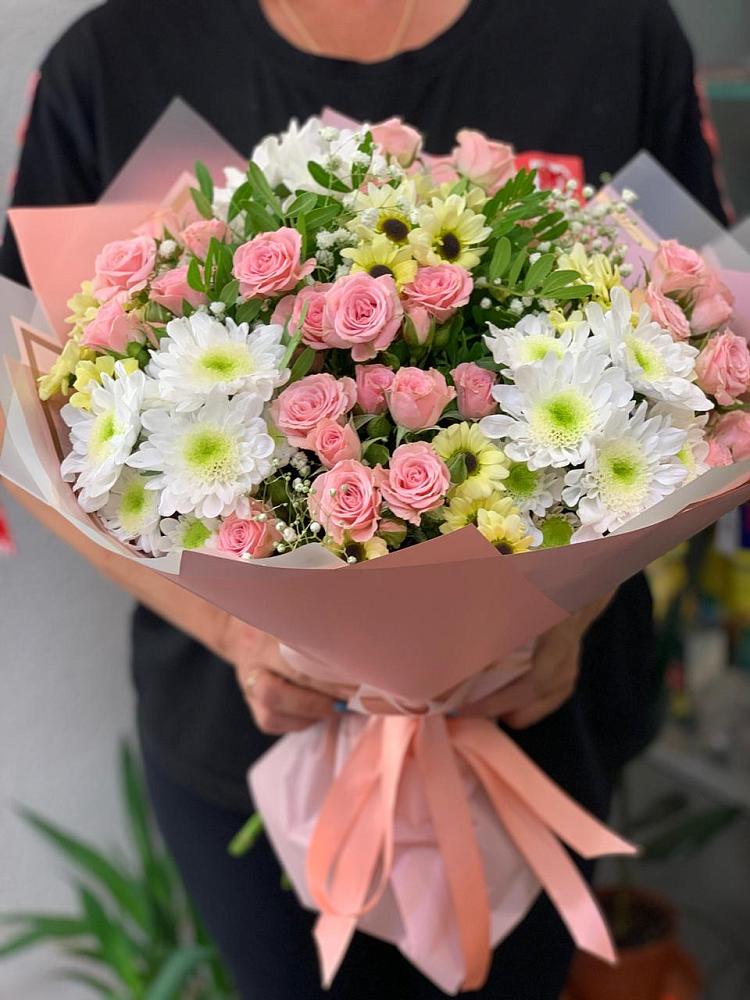 Букет цветов из: Розы и Хризантемы в Селты