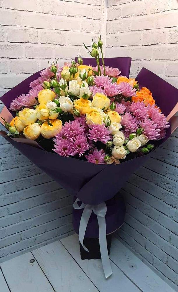 Букет цветов из: Хризантемы и Розы в Селты