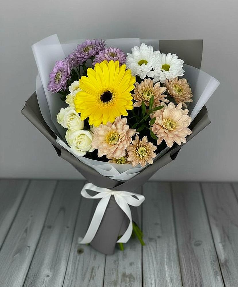 Букет цветов из: Розы, Герберы и Хризантемы в Селты