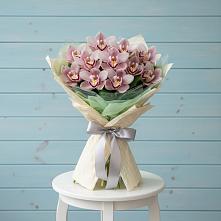 Букет цветов из:  Орхидеи и Розы в Селты