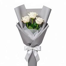 Букет 3 белые розы в Селты
