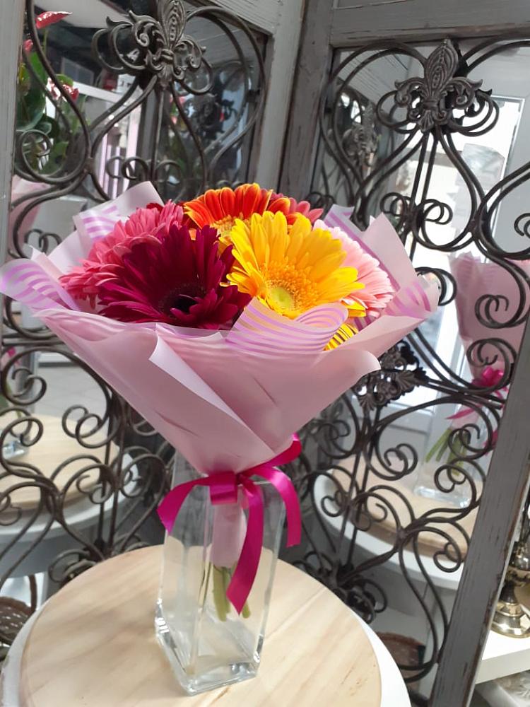 Букет цветов из: Герберы в Селты