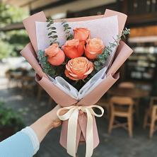 Букет цветов из:  Розы в Селты