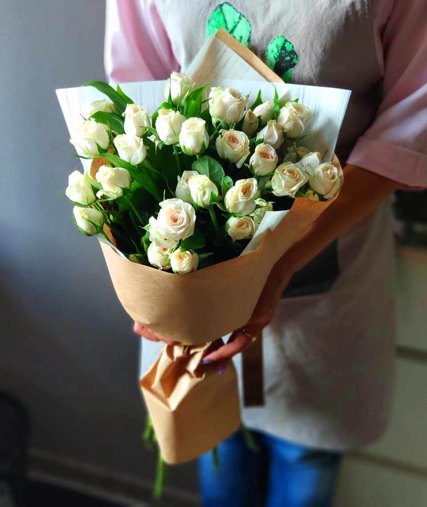 Букет цветов из: Розы в Селты