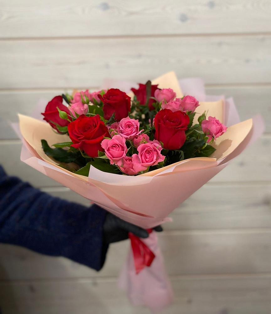 Букет цветов из: Розы в Селты