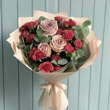 Букет цветов из:  Гвоздики и Розы в Селты
