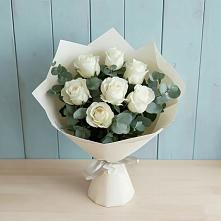 Букет Белые розы в Эвкалипте в Селты