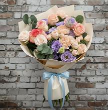 Букет цветов из:  Розы, Лизиантусы и Гвоздики в Селты